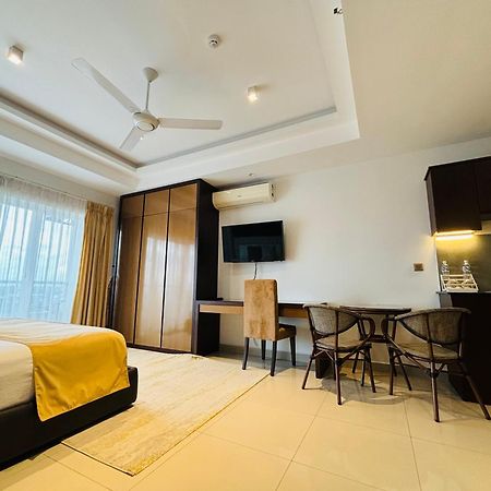 Ocean Breeze Studio Apartment Negombo Exterior photo