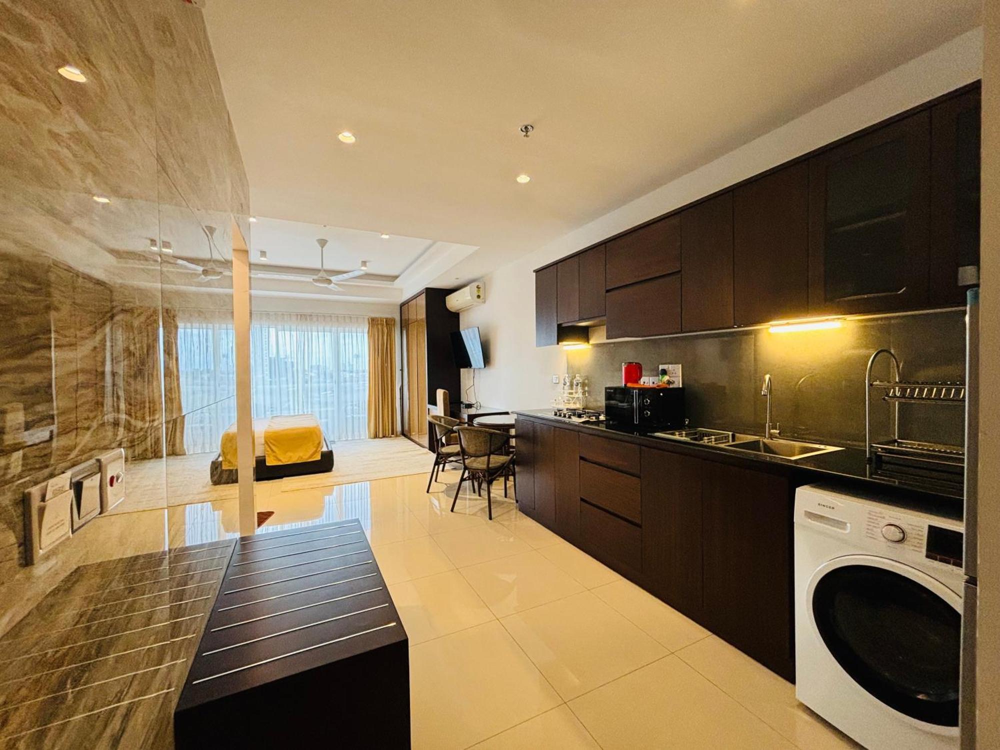 Ocean Breeze Studio Apartment Negombo Exterior photo