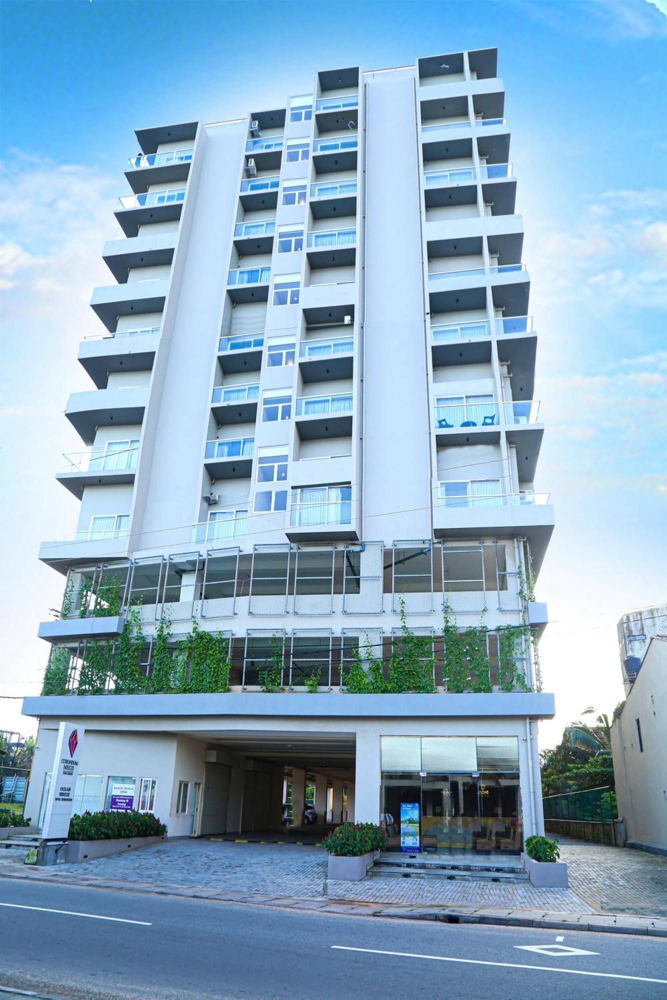 Ocean Breeze Studio Apartment Negombo Exterior photo