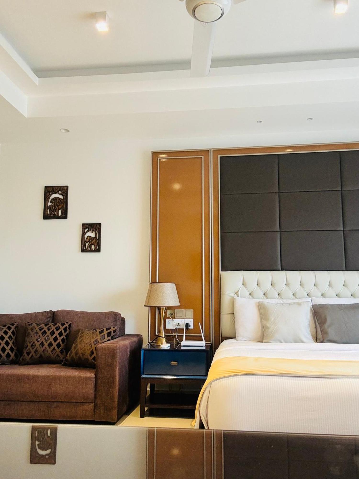 Ocean Breeze Studio Apartment Negombo Exterior photo